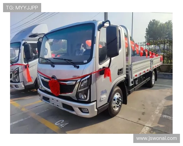 2.5升机配采埃孚AMT，还有豪华驾驶舱，奥铃新捷运Pro够豪华